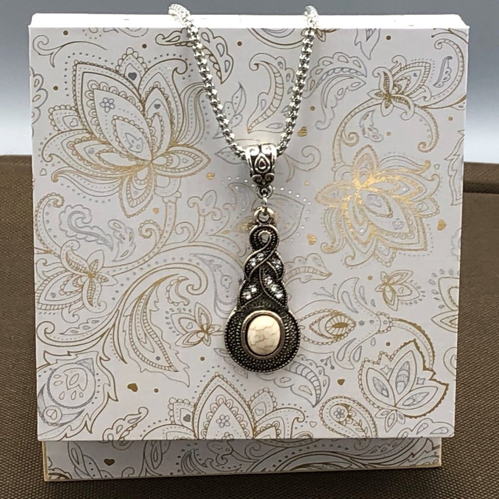 🔴FINAL PRICE NWT silver marcasite natural stone necklace